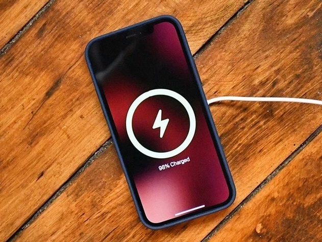 长武苹果手机维修分享iPhone 12可以随便充电吗 
